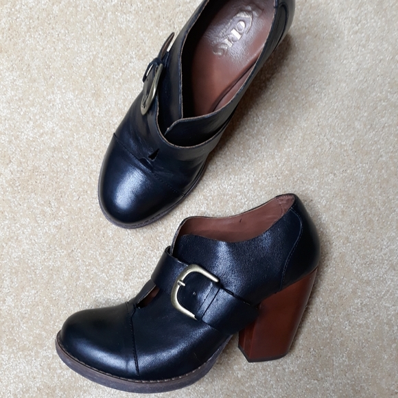 Korks by Kork-Ease Buckled Detail Booties Leather Wrapped Heel Size 9.5-41 - Picture 10 of 11